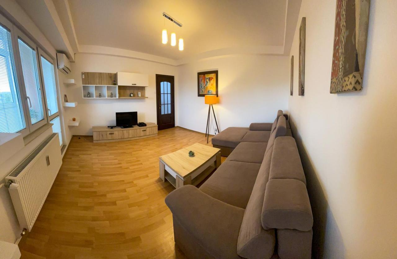 Apartment National Arena Mega Mall Elana