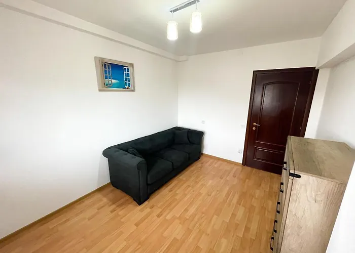 National Arena Mega Mall Elana Apartment