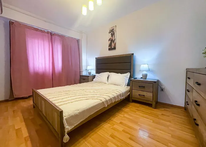 National Arena Mega Mall Elana Apartment